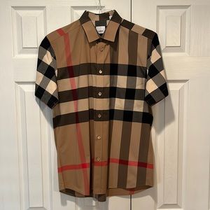 Men’s Burberry shirt sleeve button down